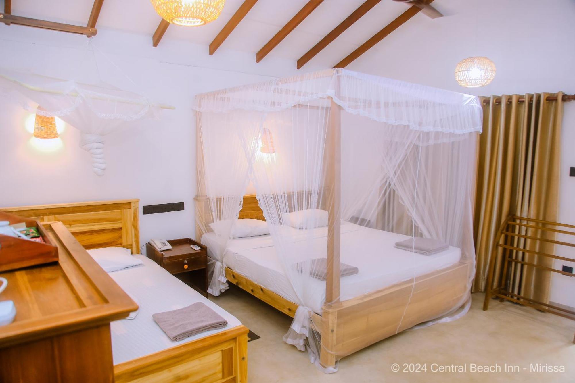 Central Beach Inn Mirissa Eksteriør bilde